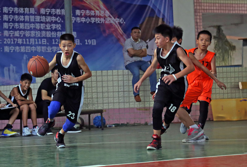 NG体育登录-2023年海口市篮球联赛龙华赛区公然赛正式开赛